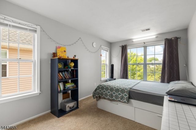 122 Rip Van Dam Ct, Montgomery Twp., NJ 08502