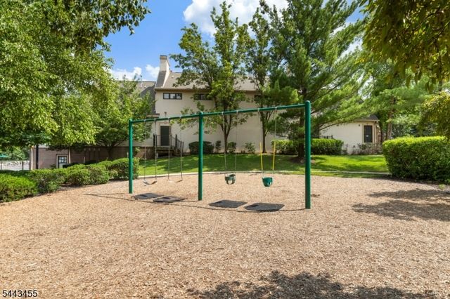122 Rip Van Dam Ct, Montgomery Twp., NJ 08502