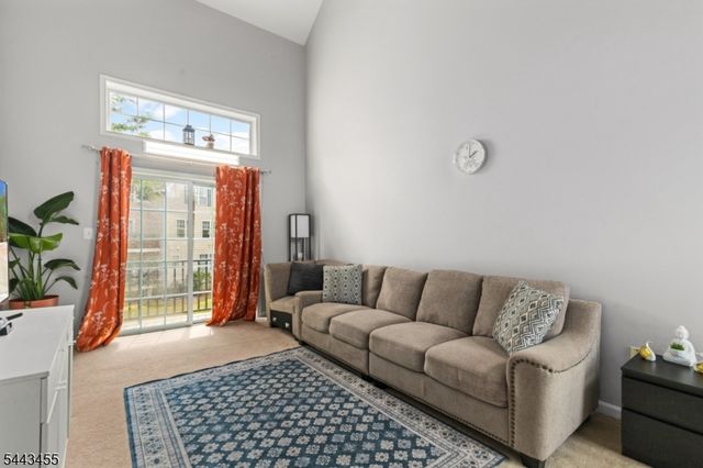 122 Rip Van Dam Ct, Montgomery Twp., NJ 08502