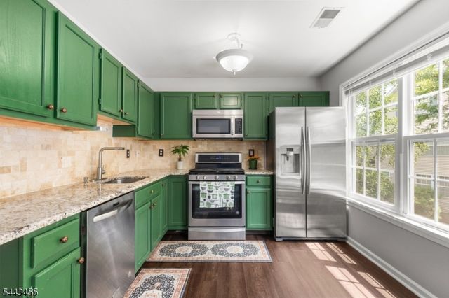 122 Rip Van Dam Ct, Montgomery Twp., NJ 08502