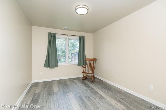 54795 Shelby Road 87, Utica, MI 48316