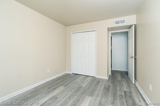 54795 Shelby Road 87, Utica, MI 48316