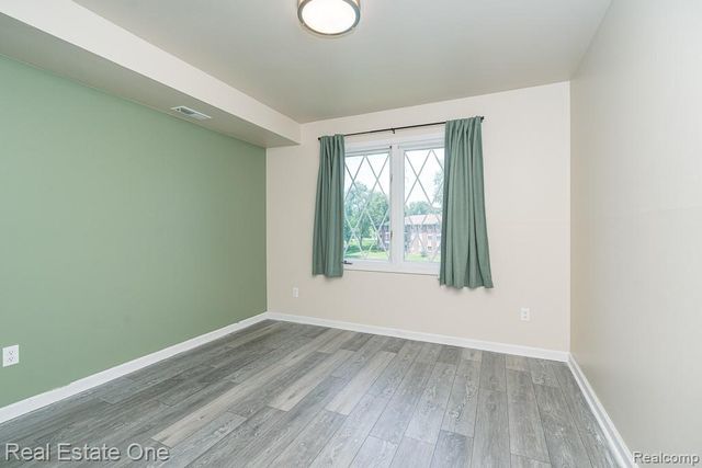 54795 Shelby Road 87, Utica, MI 48316