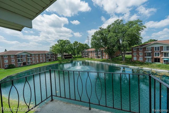 54795 Shelby Road 87, Utica, MI 48316