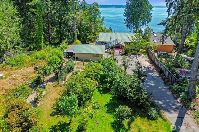 7324 Puget Beach Road NE, Olympia, WA 98516
