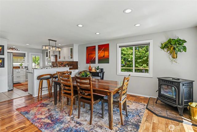 7324 Puget Beach Road NE, Olympia, WA 98516