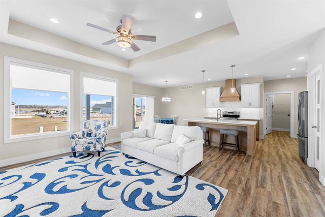 2913 Crystal Lake Dr., Salina, KS 67401