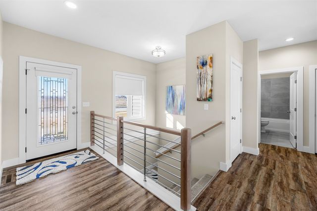 2913 Crystal Lake Dr., Salina, KS 67401