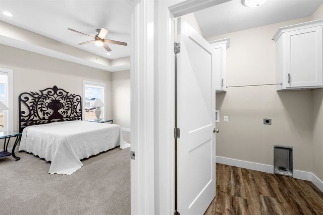 2913 Crystal Lake Dr., Salina, KS 67401