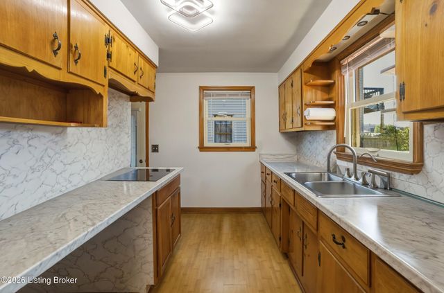 5110 Johnsontown Rd, Louisville, KY 40272