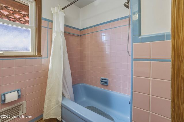 5110 Johnsontown Rd, Louisville, KY 40272