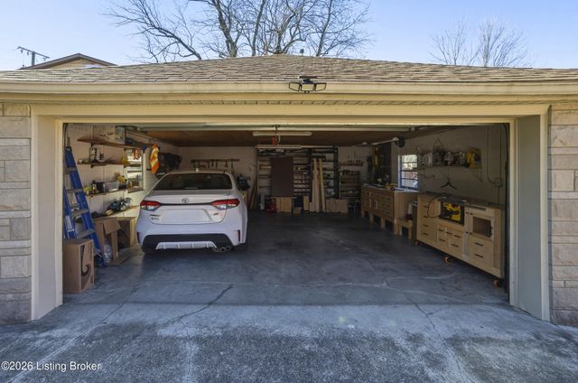 5110 Johnsontown Rd, Louisville, KY 40272