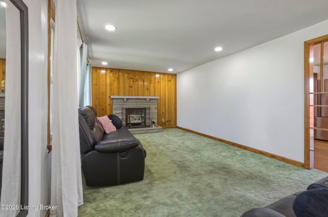 5110 Johnsontown Rd, Louisville, KY 40272