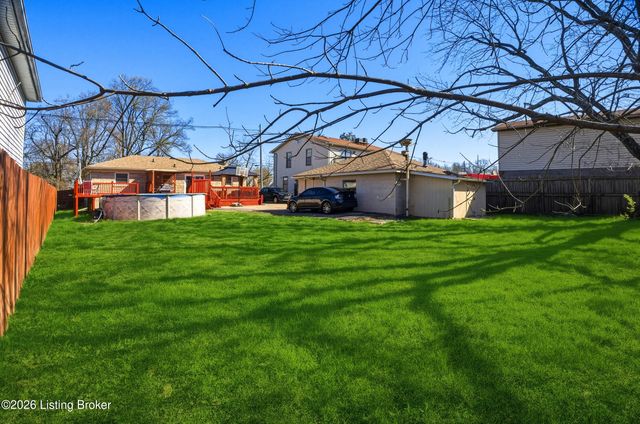 5110 Johnsontown Rd, Louisville, KY 40272