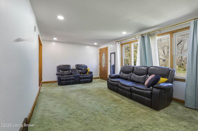 5110 Johnsontown Rd, Louisville, KY 40272