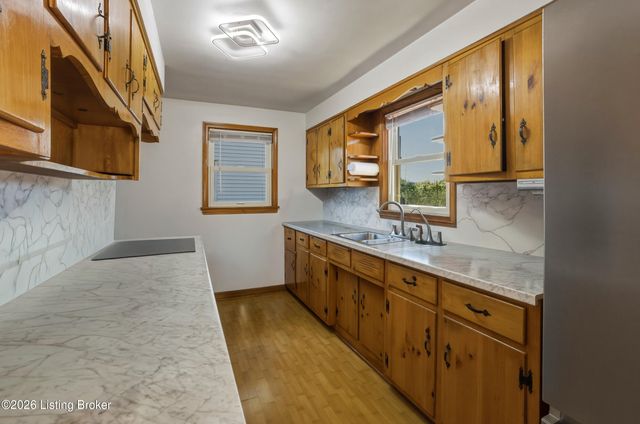 5110 Johnsontown Rd, Louisville, KY 40272