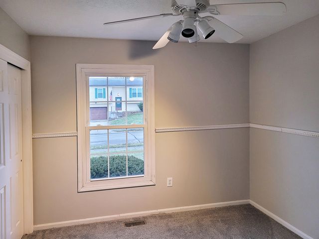 41 Meadow Wood Drive, Florence, KY 41042