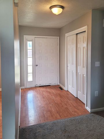 41 Meadow Wood Drive, Florence, KY 41042