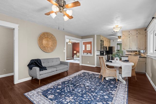 1104 3rd Street, De Witt, IA 52742