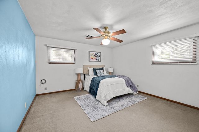1104 3rd Street, De Witt, IA 52742