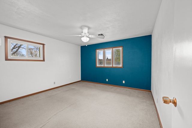 1104 3rd Street, De Witt, IA 52742