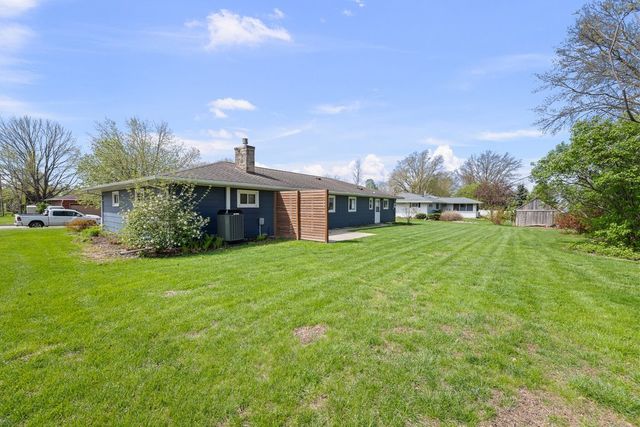 1104 3rd Street, De Witt, IA 52742