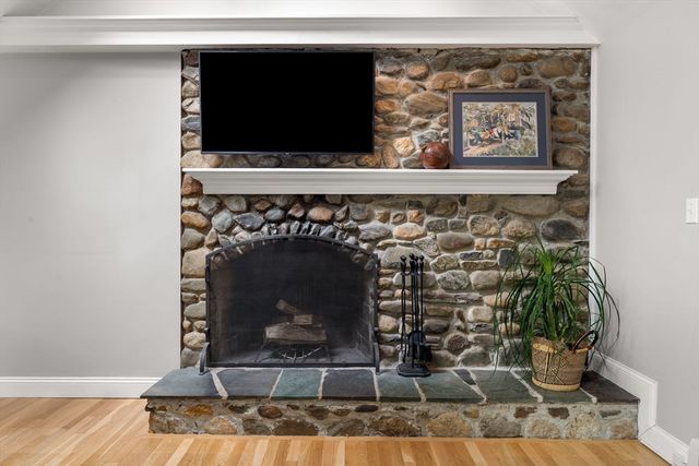 3 Exeter Way, Andover, MA 01810