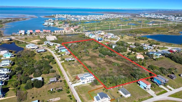 3901 Las Palmas, Galveston, TX 77554