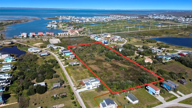 3901 Las Palmas, Galveston, TX 77554