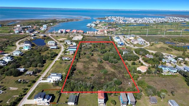 3901 Las Palmas, Galveston, TX 77554