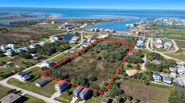 3901 Las Palmas, Galveston, TX 77554