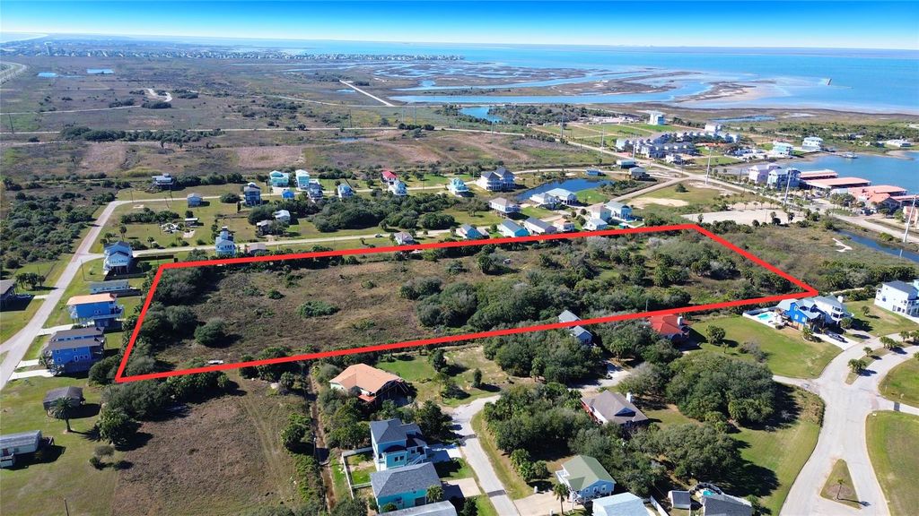 3901 Las Palmas, Galveston, TX 77554