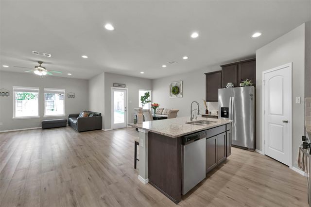 2254 Strong Horse Drive, Conroe, TX 77301