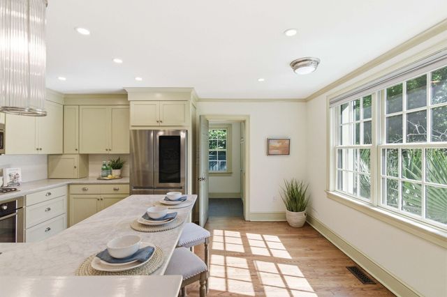 32 Jamestown Road, Charleston, SC 29407