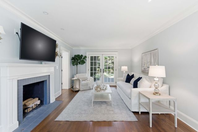 32 Jamestown Road, Charleston, SC 29407