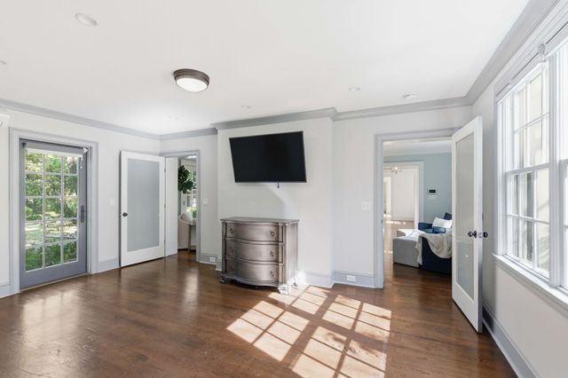 32 Jamestown Road, Charleston, SC 29407