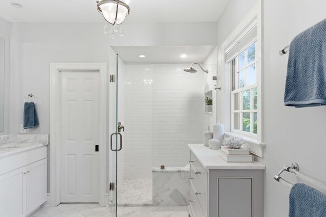 32 Jamestown Road, Charleston, SC 29407