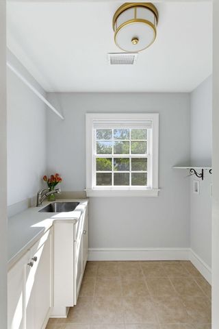 32 Jamestown Road, Charleston, SC 29407