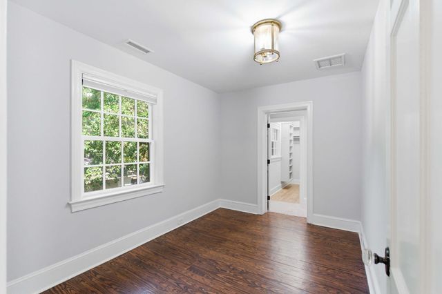 32 Jamestown Road, Charleston, SC 29407
