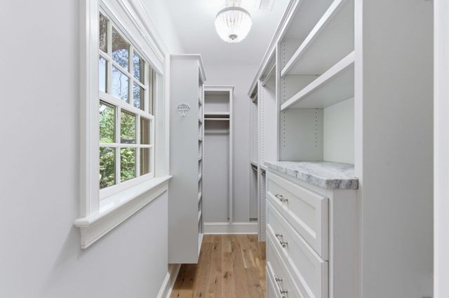 32 Jamestown Road, Charleston, SC 29407