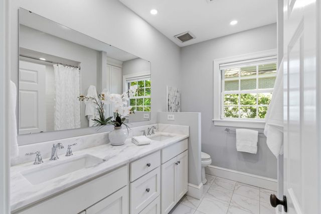 32 Jamestown Road, Charleston, SC 29407
