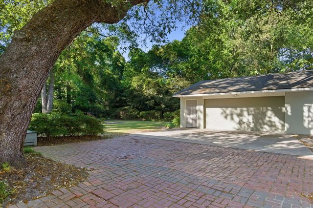 32 Jamestown Road, Charleston, SC 29407