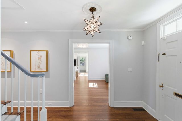 32 Jamestown Road, Charleston, SC 29407