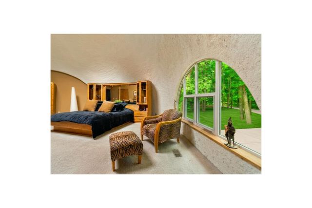 2755 N 9th Street, Oshtemo Twp, MI 49009