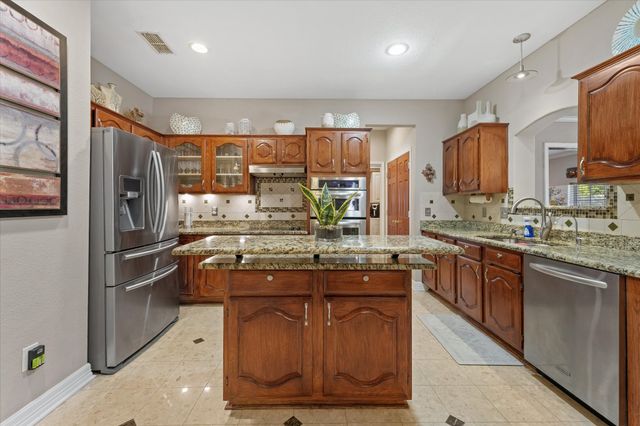 1024 Choke Cherry Lane, Crowley, TX 76036