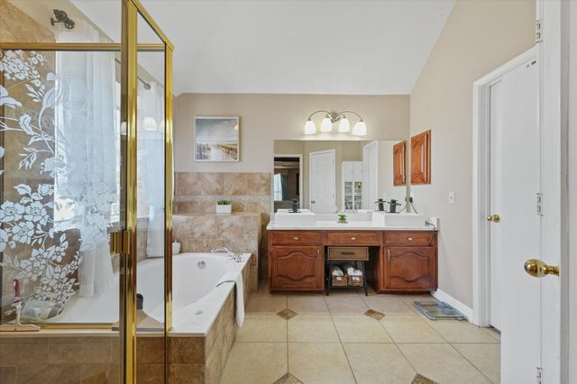 1024 Choke Cherry Lane, Crowley, TX 76036