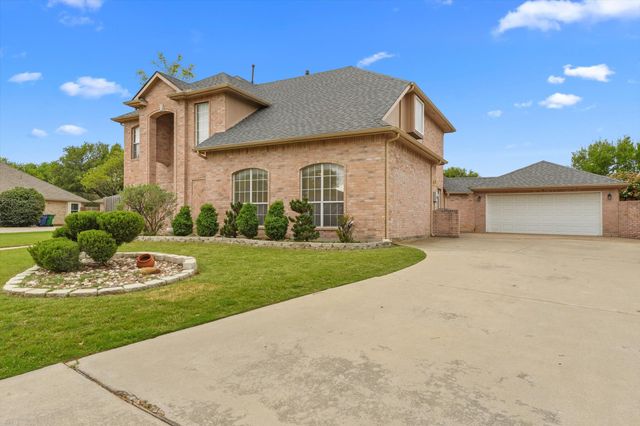 1024 Choke Cherry Lane, Crowley, TX 76036