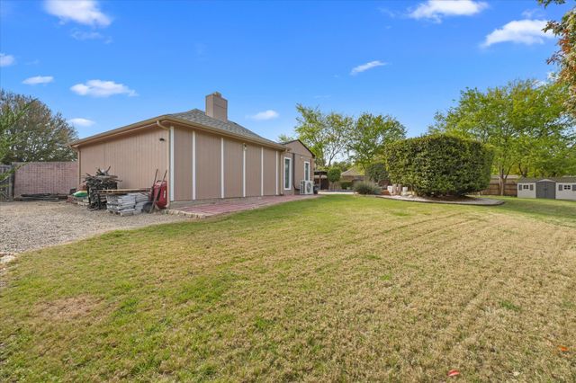 1024 Choke Cherry Lane, Crowley, TX 76036