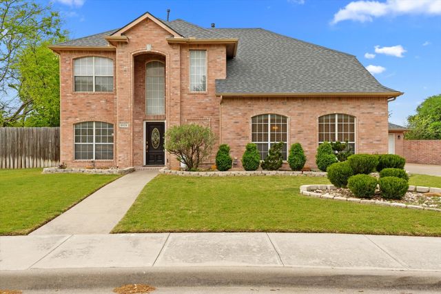 1024 Choke Cherry Lane, Crowley, TX 76036