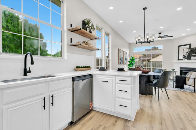 214 Chamblin Court, Cedar Hill, TX 75104